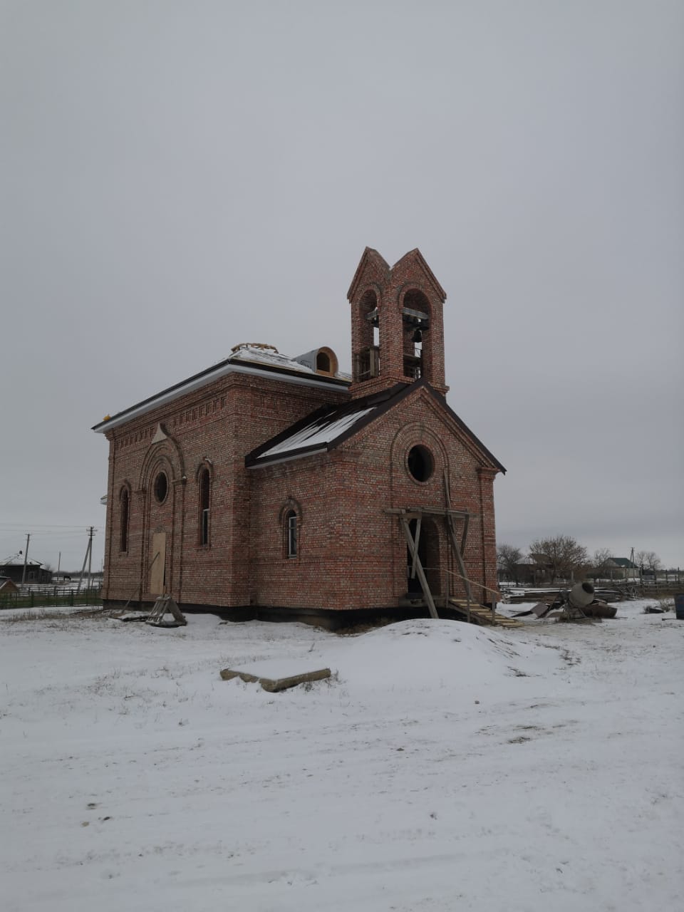 Погода село чкаловское. Яблоновка Саратовская область Ровенский район. Село Яблоновка Саратовской области Ровенский район. Школа Яблоновка Ровенский район. Село Чкаловское Саратовская область Ровенский район.