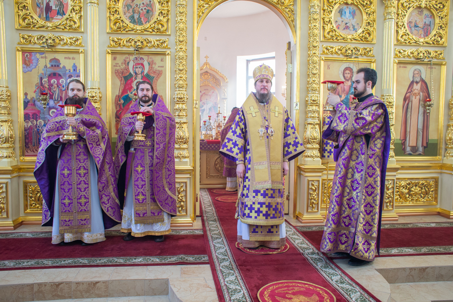 Служба божией матери державная. Храм Державной иконы Божией матери Ступино. Майкоп Церковь Державной иконы Божией матери. Г Фрязино храм иконы Божией матери Державная. Храм Державной иконы Божией матери Симферополь.