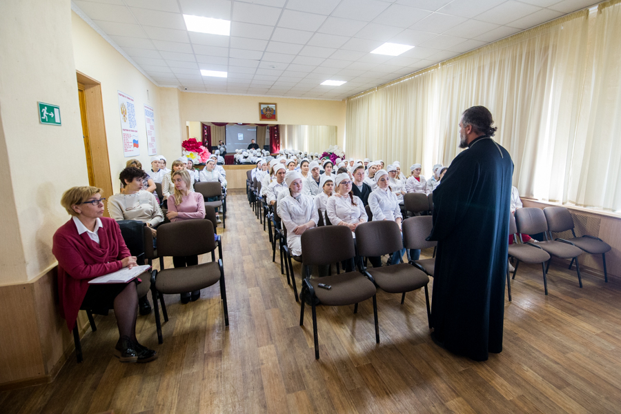 Медколледж энгельс. Колледж Святого Луки Энгельс. Энгельсский медицинский колледж Святого Луки. Энгельсский медицинский колледж Святого Луки Войно-Ясенецкого. Энгельсский медицинский колледж Святого Луки Войно-Ясенецкого ФИО.