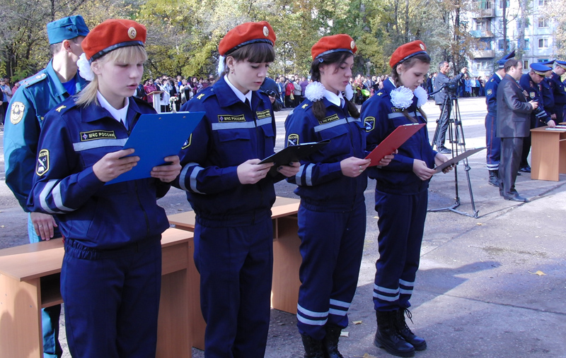 Что нужно на мчс после 9. Балаковский Губернаторский техникум МЧС. МЧС Балаково колледж. МЧС Балаково училище. МЧС кадеты Балаково.