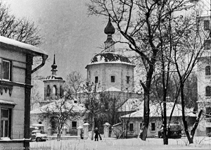 Храм Живоначальной Троицы Московского подворья Свято-Троицкой Сергиевой Лавры. 1981 г.