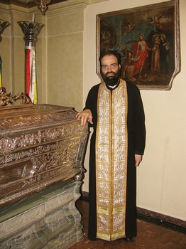 Добрый отец Спиридон — священник кафедрального собора в Керкире